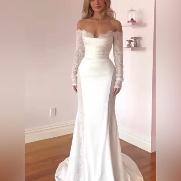 NEW $685 Time and Lace Elegant White Off-Shoulder Gown - Picture 2 of 7